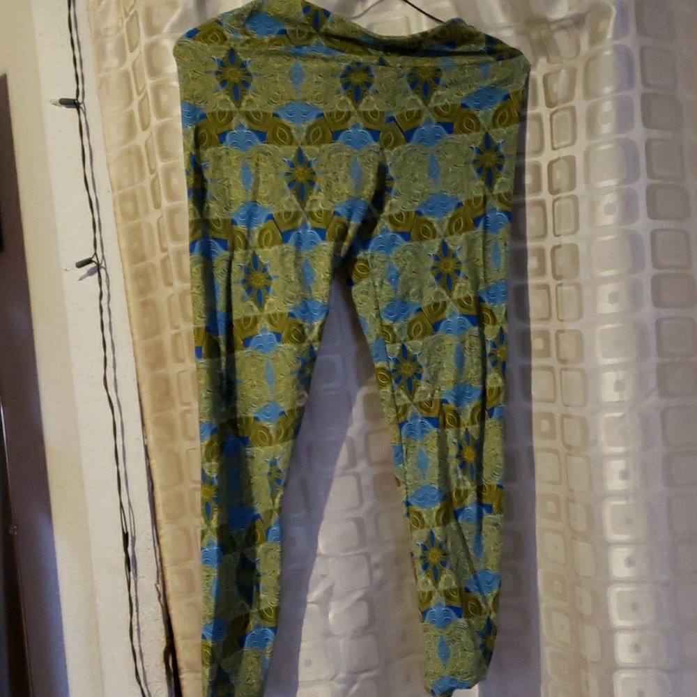 Crazy color leggings!
